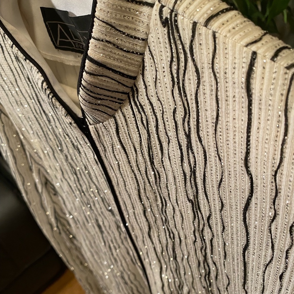 Vest jacket - Picture 2 of 12